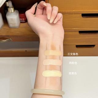 三款热门遮瑕盘实测:新手通勤党瑕疵肌到底该怎么选?