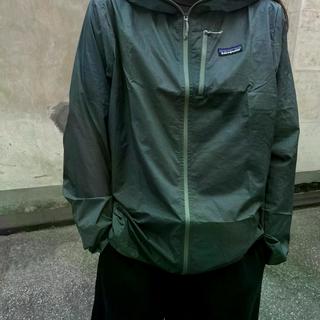 Patagonia皮肤衣通勤实测：防风强但闷汗，这些人才适合买