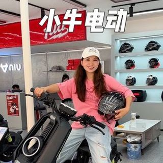 2999元电摩 vs 5299元新国标车，选错一个直接不能上路！