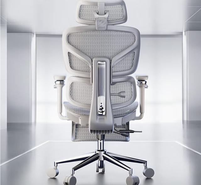 小个子女生选人体工学椅，这两款千元内谁更贴合真实需求？
