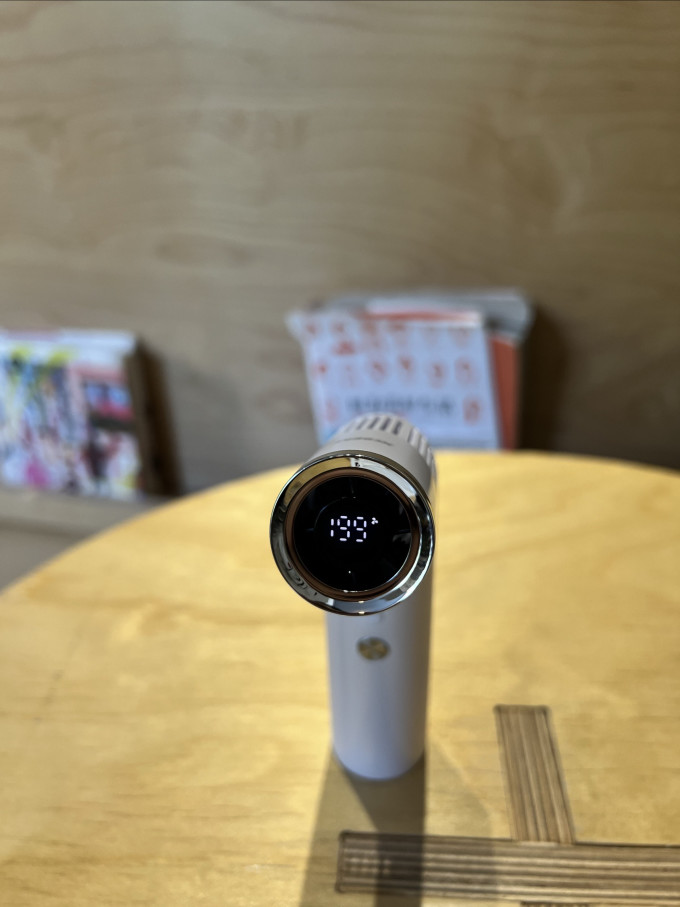 西圣手持风扇