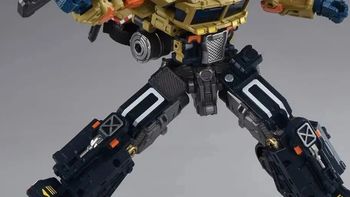 多美公布变形金刚 OVERGEAR 系列 OG-03 擎天柱