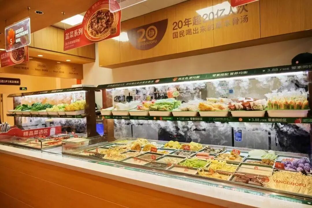 从哈尔滨摆摊到全球开店!“麻辣烫大王”凭什么让老外也上瘾?