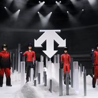国家队同款滑雪服，普通人穿上反而更累？