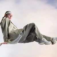 运动裤配一切：是万能穿搭公式还是潮流误区？
