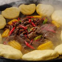 铁锅炖：一口锅里的文化想象与真实滋味