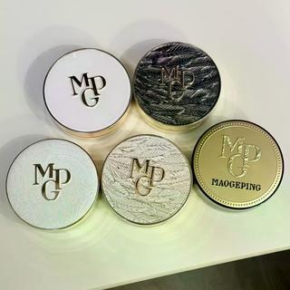 早八人别乱选!气垫和粉膏根本不是风格问题,而是生存策略