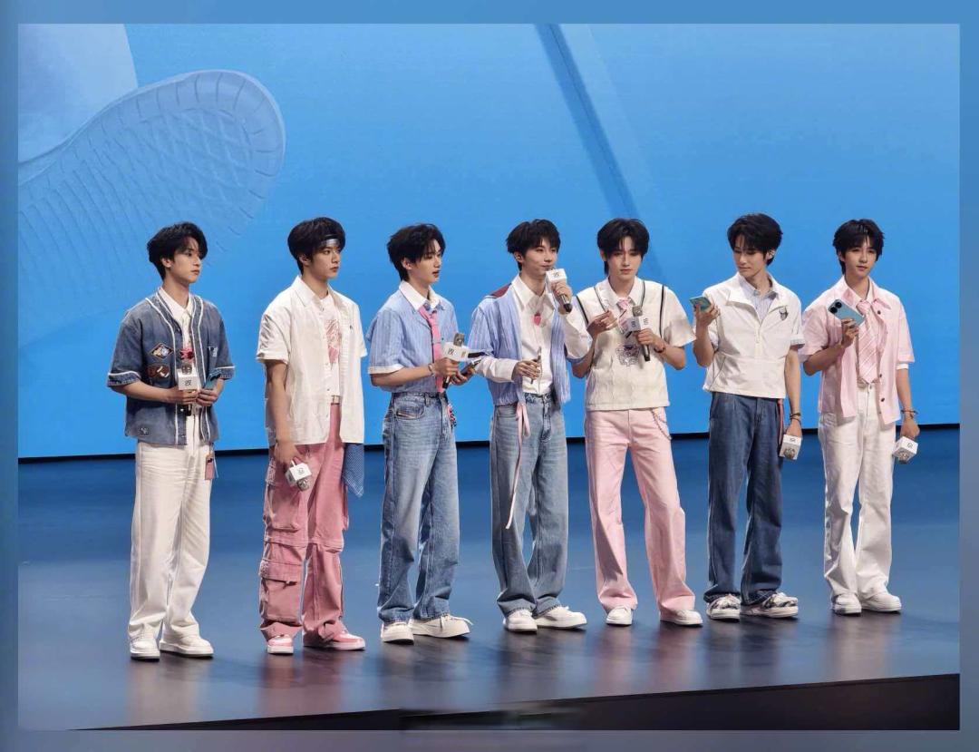 时代少年团助阵华为发布会，全开麦表演和深度定制成亮点