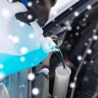 2026玻璃水怎么选？3M、龟牌、车仆实测对比，别再花冤枉钱