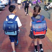 孩子书包该谁背？在独立与健康之间找平衡