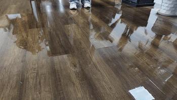 SPC地板怎么选？防水耐磨安装三大避坑指南，看完再买不后悔