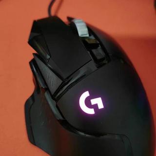 G502 HERO vs X PLUS：无线自由还是有线稳赢？一文帮你避坑选对