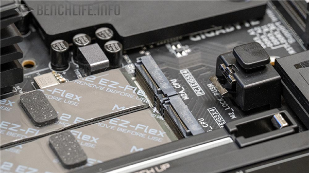 三个8-pin供电!技嘉首款Z990主板亮相:为Intel 52核桌面怪兽铺路