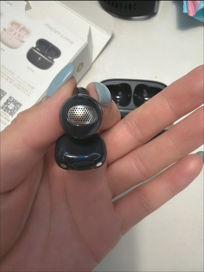 漫步者蓝牙耳机
