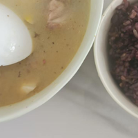 白粥配蛋黄拌酱油,我能喝两大碗🥣