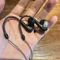 森海塞尔IE200：舒适佩戴与高保真音质的灵活平衡之选