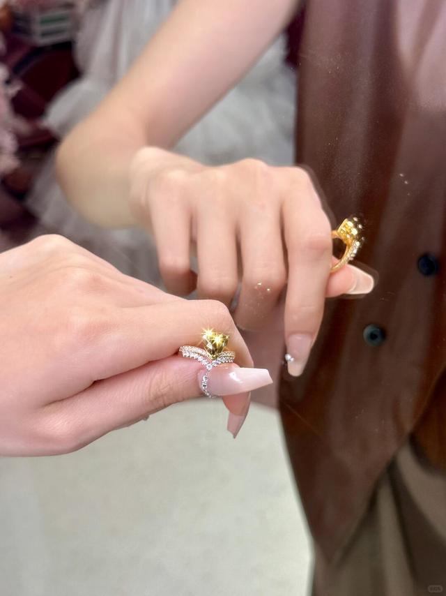 被小金心击中了✨是心动的具象化