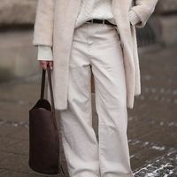 三款热门大衣横评：谁才是职场女性的冬日通勤最优解？