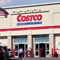 Costco美食广场大变样：6.99美元巨无霸鸡柳上线，1.5美元热狗竟能配瓶装水？