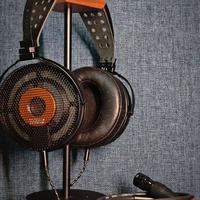 动圈没死！HD 660S2 vs 国产平板，谁更适合你的耳朵和钱包？