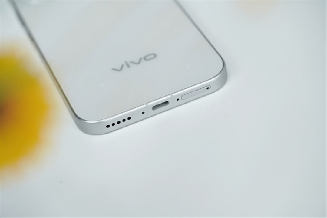 星星海梦幻外观+4K原生实况!vivo S60手机全面评测:一台懂年轻人日常需求的轻旗舰