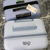 差了快10升的大容量行李箱🤫