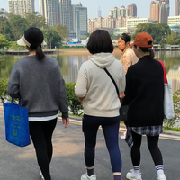 瑜伽裤外穿到底得不得体？关键看场合与搭配