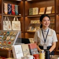 景区文创店开在出口的两大争议立场