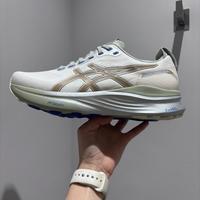 大体重扁平足怎么选？KAYANO 32和GT-2000 14实测对比