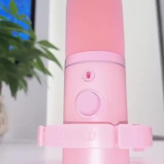 300元麦克风怎么选？两款热门动圈麦深度对比，支架和音质谁更靠谱