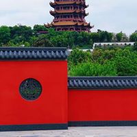 新红墙爆火背后：拍到“框景神图”其实有隐藏门槛