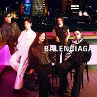 谁更“对味”?杨超越与马思纯演绎Balenciaga新年限定的两种打开方式