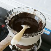 自制开心果巧克力,用的100%黑巧