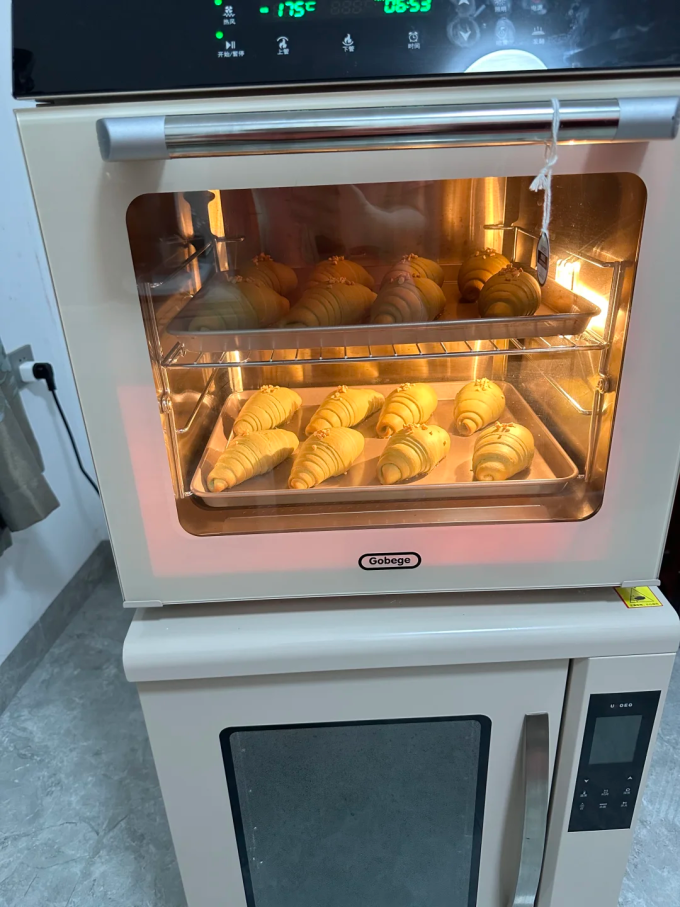 电烤箱