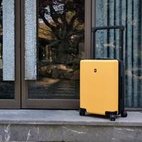 轻到离谱却扛不住重压？RIMOWA Essential Lite真实体验全解析