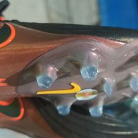 Tiempo Legend 10 vs Maestro Elite：宽脚选谁？雨战谁稳？实测拆解两大高端战靴