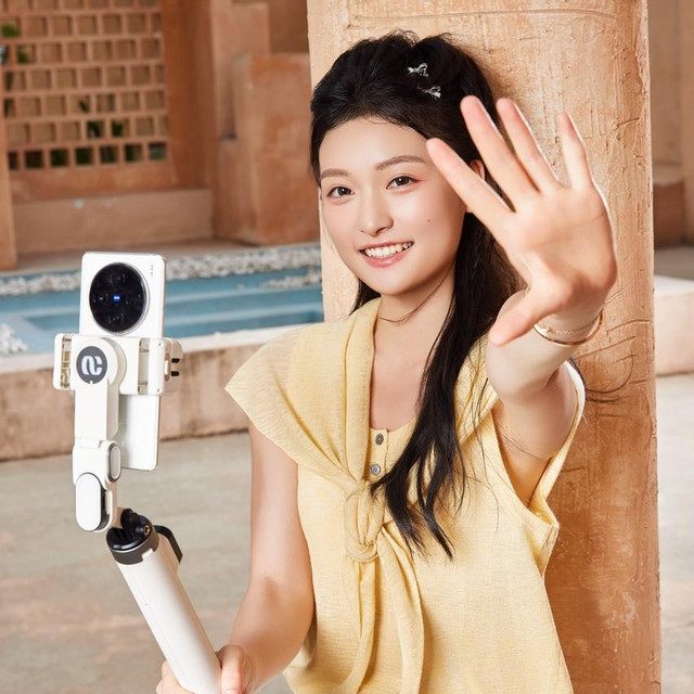 走路拍Vlog不抖的秘密：三轴机械云台才是真稳