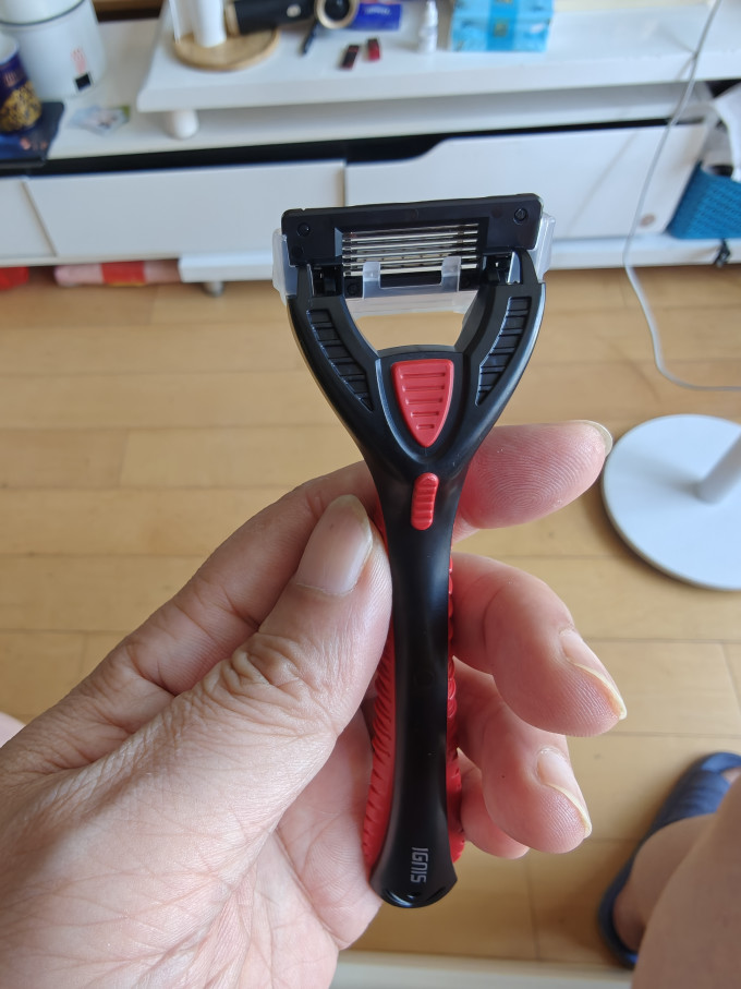 贝印手动剃须刀