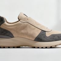 LOEWE爆款背后的明星同款逻辑：提前埋点与精准穿搭公式