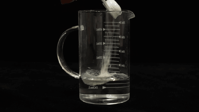 三款高端奶粉深度对比:溶解性、工艺、营养谁更胜一筹?