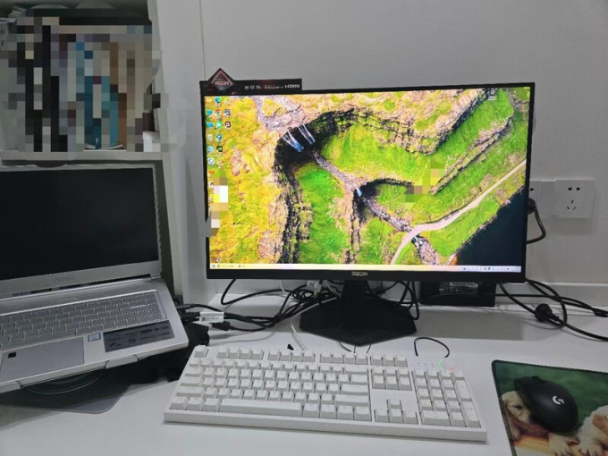 爱攻显示器