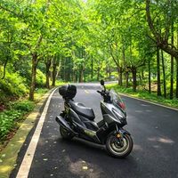 125踏板怎么选？三款带ABS+TCS神车实测对比，通勤党闭眼入指南