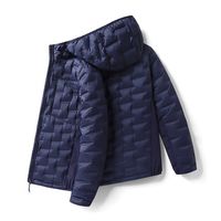 别被1000蓬忽悠了！高蓬松羽绒服其实更怕湿？