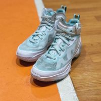 AJ37打水泥地能撑多久？实测两周抓地就下滑，这类人千万别买