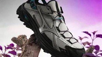 湿滑青苔上谁更稳？HOKA和可隆溯溪鞋防滑实测对决