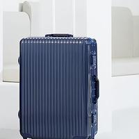 RIMOWA Classic和Salsa怎么选？十年老用户拆解铝镁合金vs聚碳酸酯真实体验