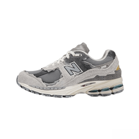 New Balance 2002R：通勤稳如老狗，跑步别太指望