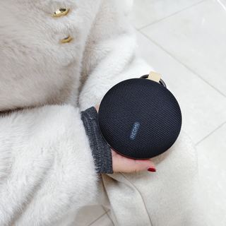 百元蓝牙音箱怎么选？实测Redmi和索尼，续航防水差太多