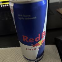 星巴克能量饮vs红牛金罐：谁才是你真正该囤的提神神器？