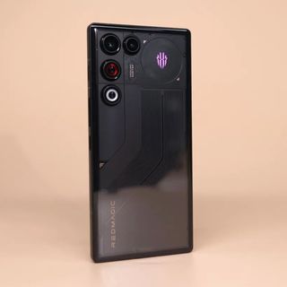 芯片省电34%？红魔9 Pro+多出的38分钟续航，其实是屏幕和电池的博弈